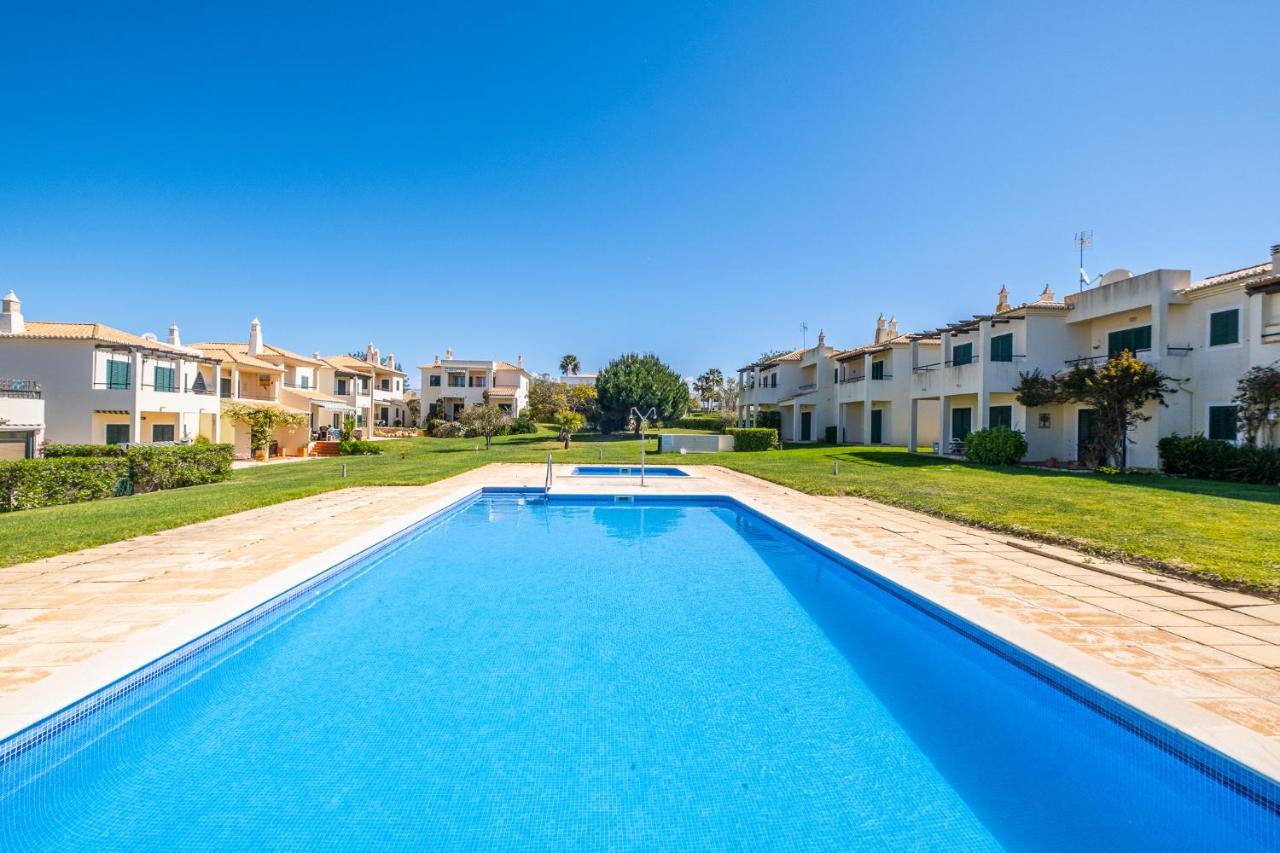 A Vilita Beach Apartment Pêra Buitenkant foto